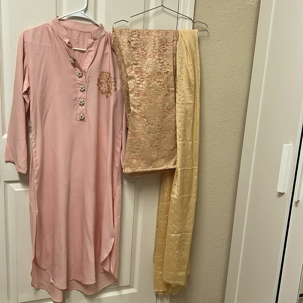 Elegant Pink High-Low Women's Dress with Gold Scarf
